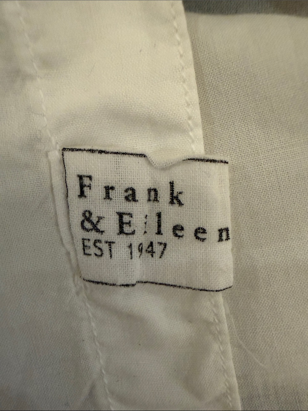 Frank & Eileen White Casual Button-Down Shirt - Frankandeileen.com for sizing - Picture 9 of 10